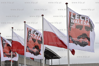 Lotnisko w Billund w Danii. Lech Wałęsa wraza z podróży...