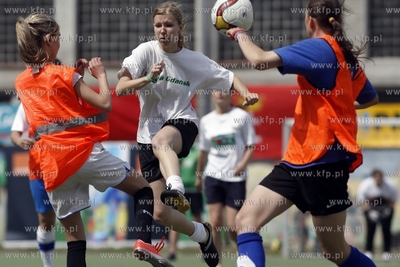 Gdansk Zaspa. Pilkarski turniej dzikich druzyn Do przerwy...