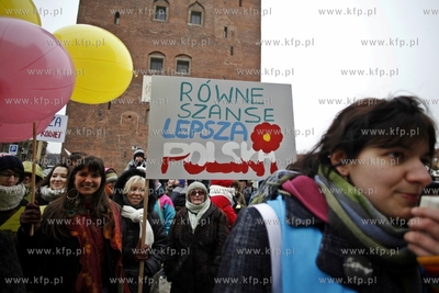 Gdansk. ul. Dluga manifa zorganizowana przez Trojmiejska...