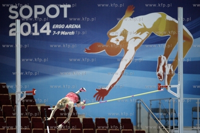 Trening skoczkini o tyczce Anny Rogowskiej, przed rozpoczynajcymi...