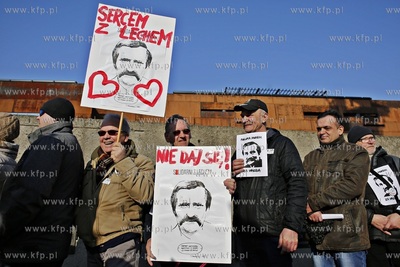 Gdańsk. Plac Solidarności. Wiec poparcia dla Lecha...