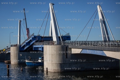 Pierwsze próby obciążeniowe budowanego mostu w Sobieszewie.
29.09.2018
fot....