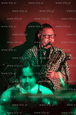 Festiwal Świat Mało Znany. Koncert zespołu Caritas...