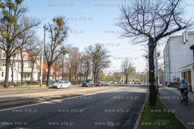 Skrzyżowanie al. Zwycięstwa z ul. Hallera przy Operze...