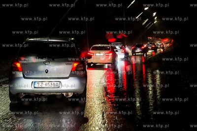 Zator samochodowy na ul. Spacerowej w Gdańsku. 25.11.2017...