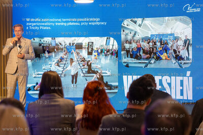 Port Lotniczy Gdańsk im. Lecha Wałęsy. Nz. Konferencja...