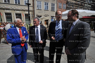 III Swiatowy Zjazd Gdanszczan. Zdjecie Rodzinne Gdanszczan...