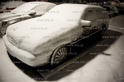 Gdansk. Zimowy krajobraz osiedla Ujescisko po obfitych...