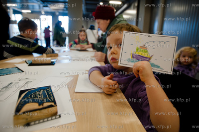 Gdynia. Infobox. Warsztaty plastyczne pt. Pocztowka...