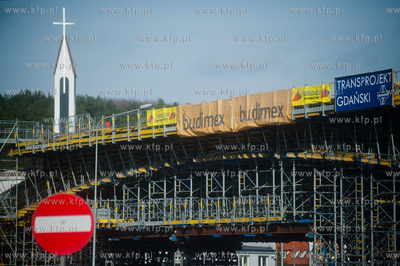 Gdansk. Budowa wiaduktu na ul. Slowackiego, bedacego...