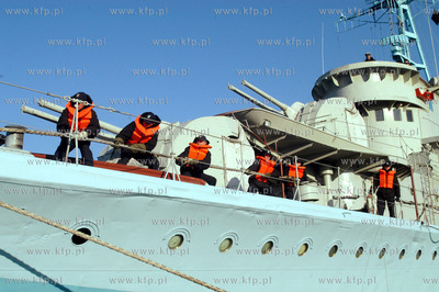 Historyczny niszczyciel ORP BLYSKAWICA wraca na  skwer...