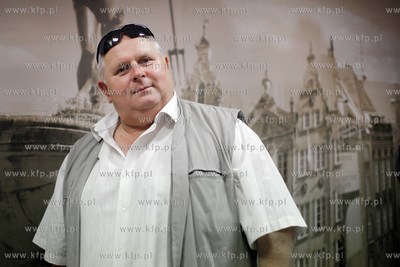 Galeria Baltycka. Spotkanie w EMPIK-u,  z aktorami...