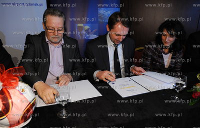 Sopot. Hotel Haffner. Podpisanie umowy na budowe nowego...
