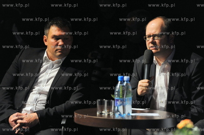 Teatr Wybrzeze-Scena Kameralna w Sopocie. Konwencja...