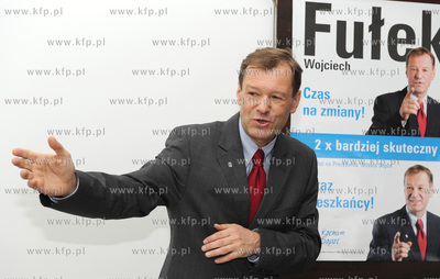 Sopot. Konferencja prasowa ruchu Kocham Sopot, na ktorej...