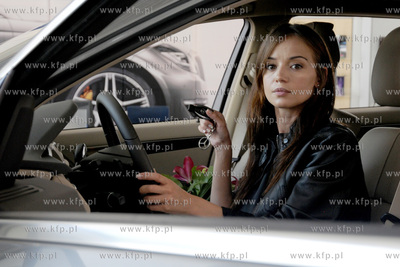 Aktorka Anna Przybylska odebrala w Salonie Witman Sp....