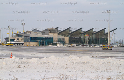 Gdansk, Rebiechowo. Akcja zima w Porcie Lotniczym Gdansk...