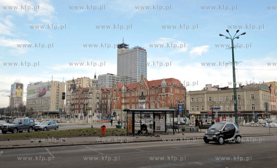 Katowice. Centrum miasta. Na zdjeciu  Aleja Korfantego,...