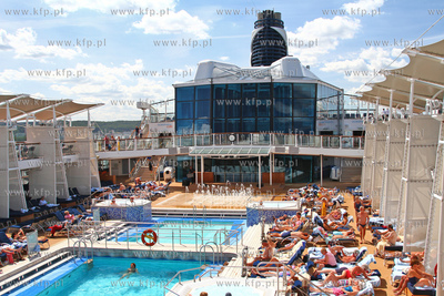 Gdynia. Wycieczkowiec Celebrity Eclipse w Gdyni. 18.06.2014...