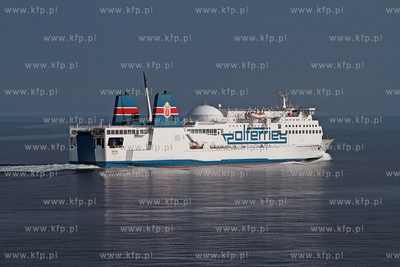 Polferries. Prom Wawel. 10.04.2015 fot. Piotr. B. Starenczak...