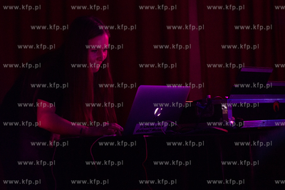 DJ-set Doroty Masłowskiej i Agnieszki Szydłowskiej...