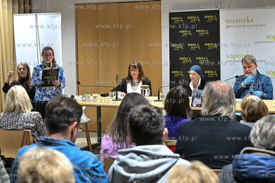 Biblioteka Sopocka. SOPOTEKA. Głośne czytanie fragmentów...
