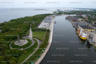 Westerplatte w porcie Gdańsk z lotu ptaka.  25.05.2009...