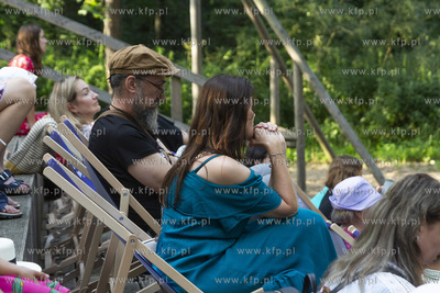 Amfiteatr w parku w Wojanowie. Otwarcie wystawy pochodzącego...