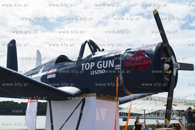 Red Bull Konkurs Lotów w Gdyni. Nz. drużyna Top Gun...