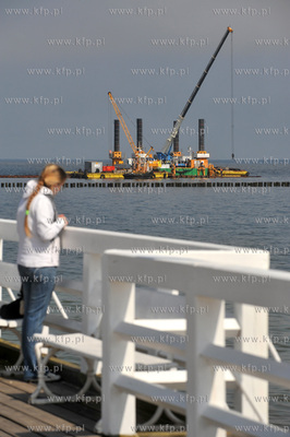 Budowa przez firme Hydrobudowa przystani jachtowej...