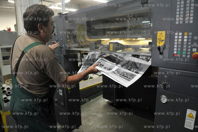 W drukarni POZKAL w Inowroclawiu rozpoczal sie druk...