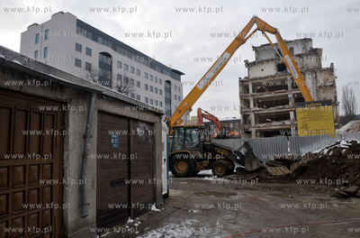 Gdansk Wrzeszcz. Wyburzanie domu towarowego Neptun,...