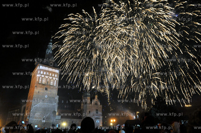 Zabawa sylwestrowa na Targu Weglowym w Gdansku. Na...