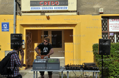 Streetwaves czyli artystyczna akcja miejska w Gdansku...