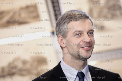 Gdansk. Galeria Mariacka. Konferencja prasowa Pawla...