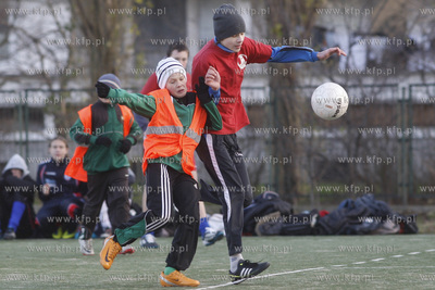 Gdansk Zaspa. Pilkarski turniej dzikich druzyn Do przerwy...