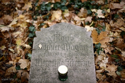 Gdansk - Wrzeszcz. Zapomniany cmentarz urnowy z poczatku...