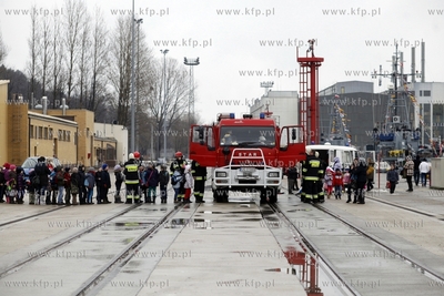 Port Wojenny w Gdyni Oksywiu. Dni Otwarte Koszar -...