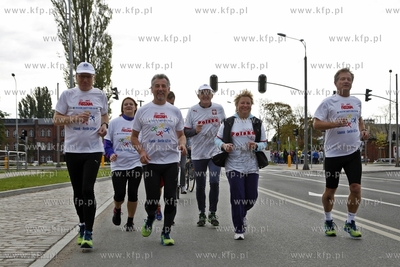 Rozpoczecie biegu Freedom Charity Run, ktory ma na...