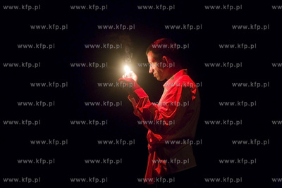 Świat Mało Znany. Przegląd teatralny grupy Im Plus...