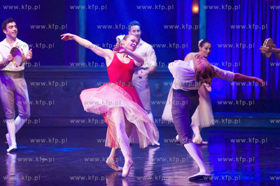 Włoska noc. Gala Sylwestrowo-noworoczna. Nz. Beata...