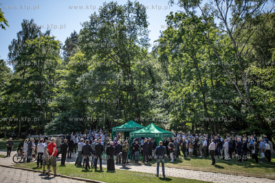 Cmentarz Srebrzysko. Pogrzeb Krystyny Chojnowskiej...