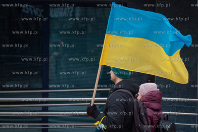 Gdańsk. Manifestacja pod konsulatem Rosji we Wrzeszczu....