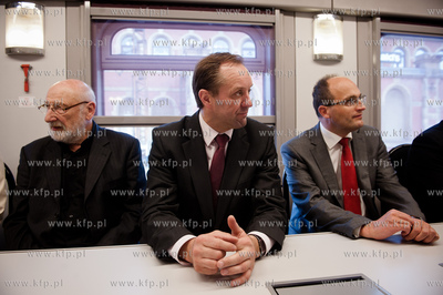 Gdansk. Dworzec Glowny PKP. Peron nr 3, Wagon Konferencyjny....