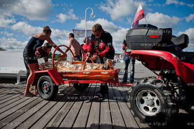 Sopot - molo. Wspolne cwiczenia jednostki ratowniczo...