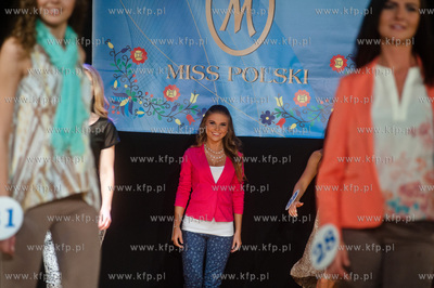 Gminny Dom Kultury w Pierwoszynie. Gala Finalowa Miss...