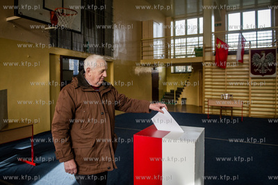 Gdansk. Wrzeszcz. Obwodowa Komisja ds. Wyborow do Rady...