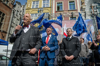 Gdansk. Manifestacja przeciwko podatkowi PIT, zorganizowana...