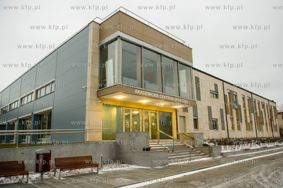 Gdynia. Oksywie. Nowo otwarte Akademickie Centrum Sportowe...