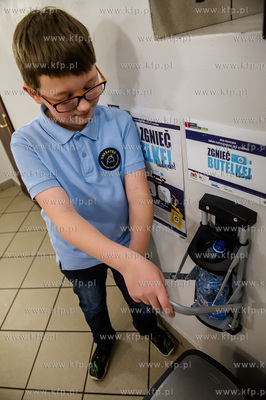 Gdansk. Niepubliczna Szkola Podstawowa Sokrates. Ufundowana...